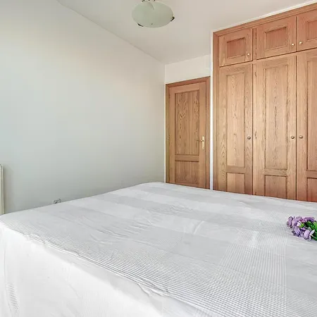 Apartment Apto. Vista Mar - Wifi, Piscina, Parking, 1ª Linea De La Playa. - Es-89-130 *