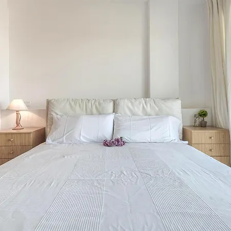 アパート Apto. Vista Mar - Wifi, Piscina, Parking, 1ª Linea De La Playa. - Es-89-130 *